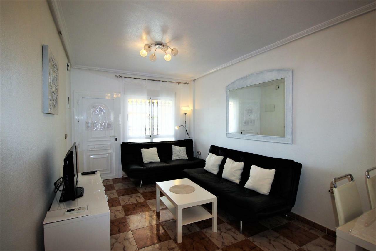 Best House Rubi Orihuela Exterior photo