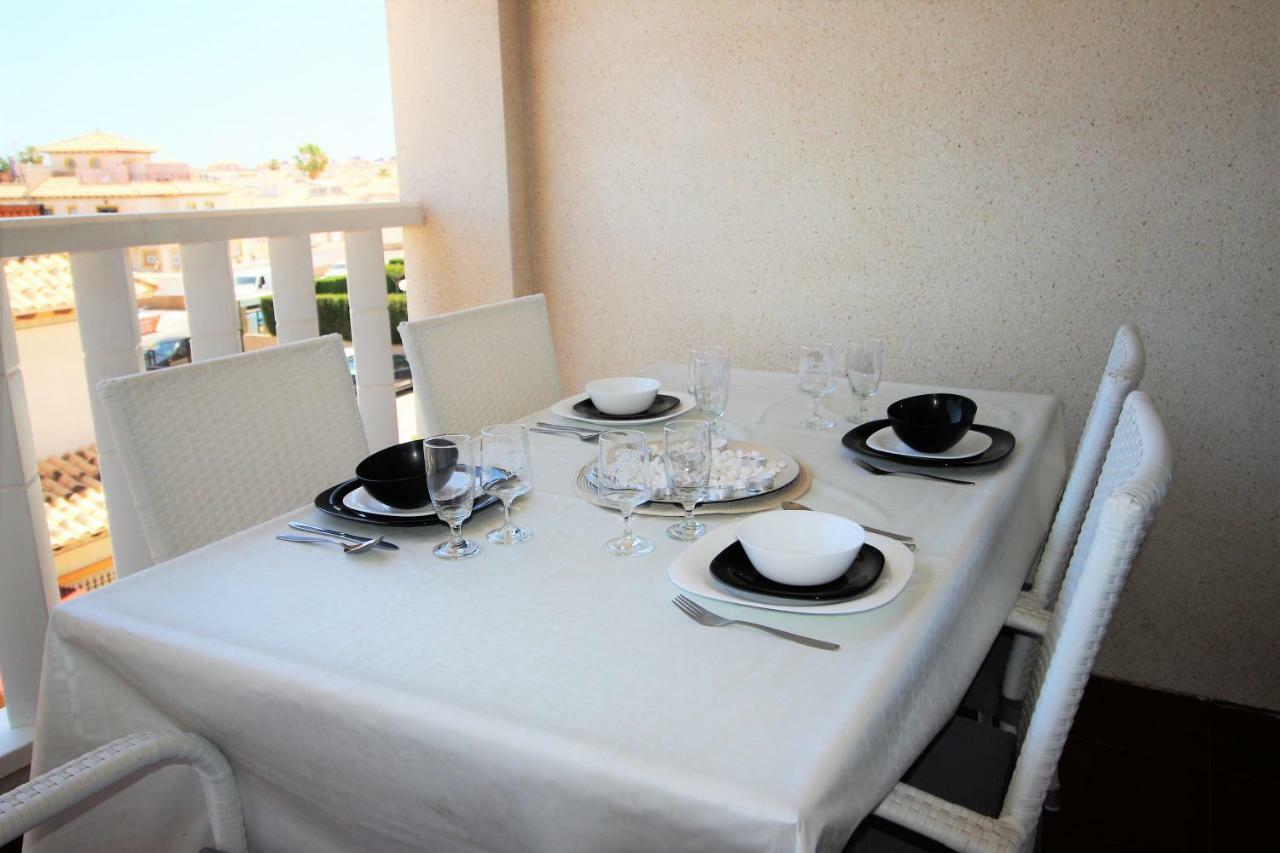 Best House Rubi Orihuela Exterior photo