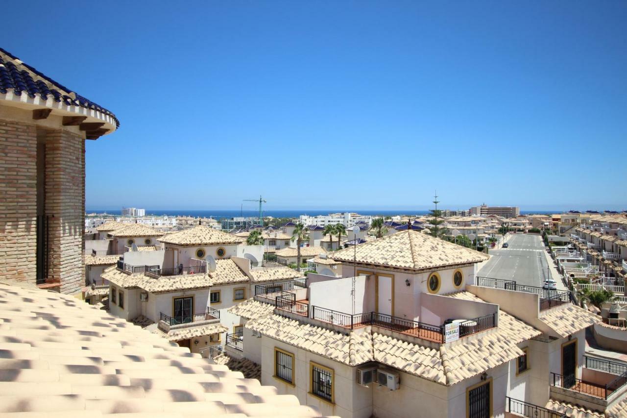 Best House Rubi Orihuela Exterior photo