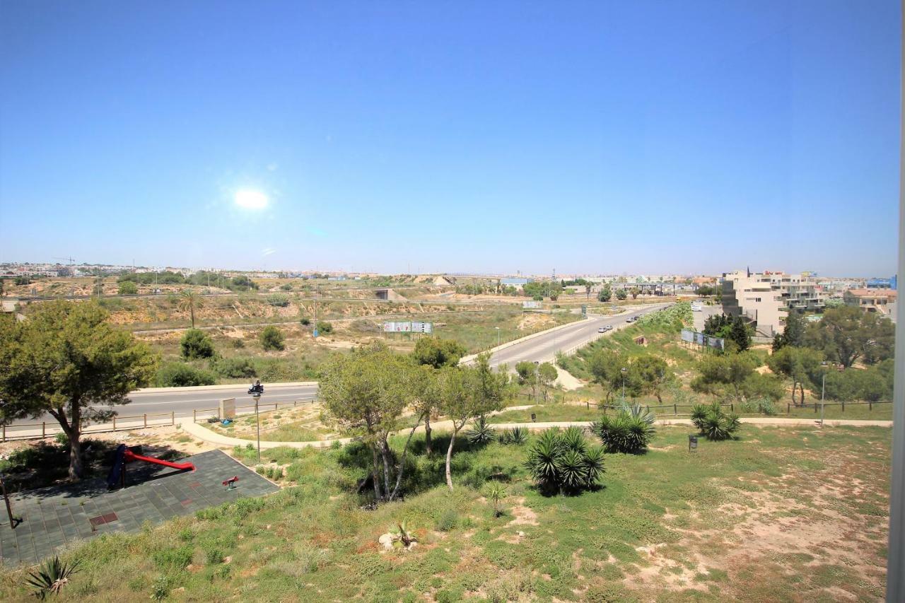 Best House Rubi Orihuela Exterior photo
