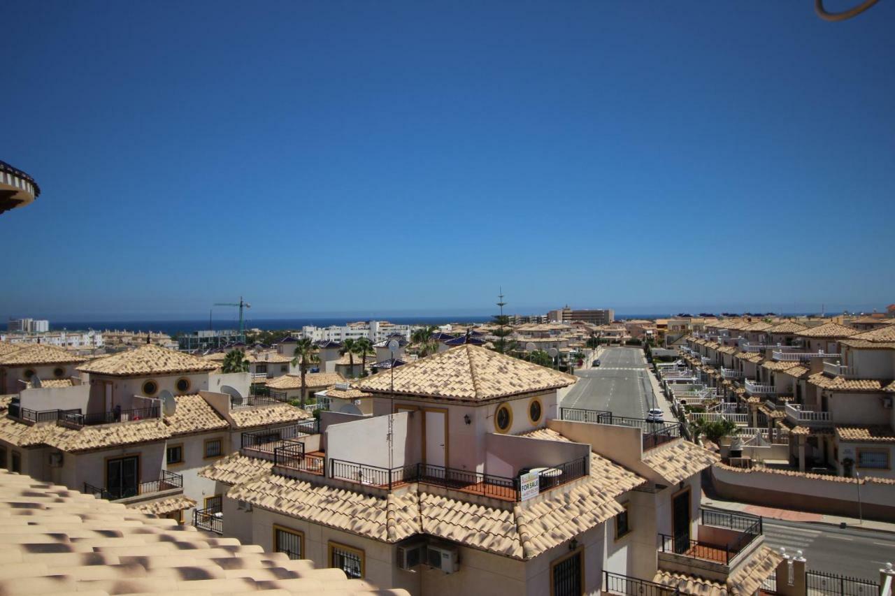 Best House Rubi Orihuela Exterior photo