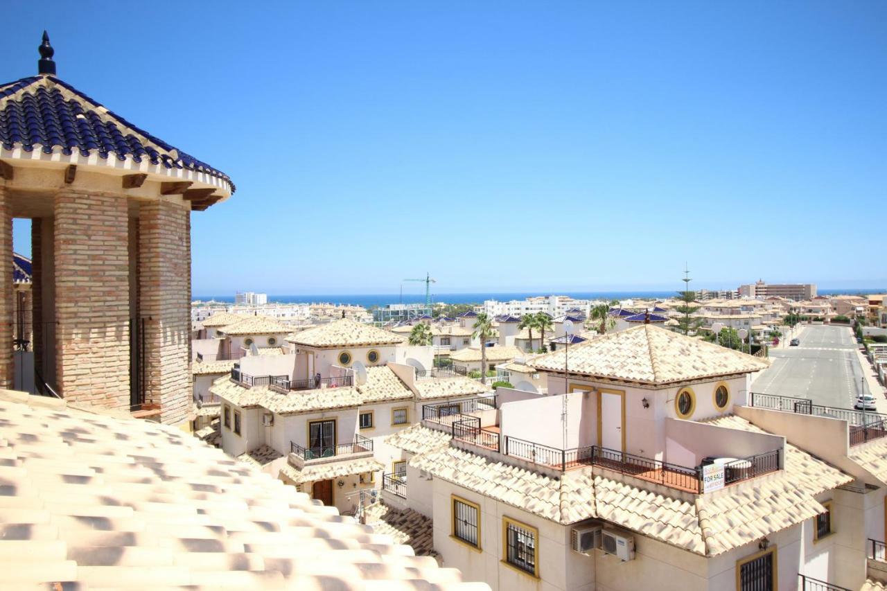 Best House Rubi Orihuela Exterior photo